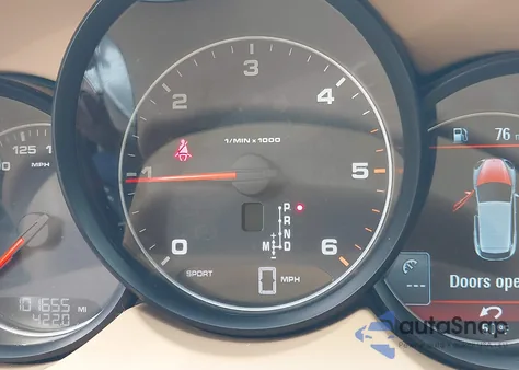 2014 Porsche Cayenne Diesel/Diesel Platinum Edition z USA, uszkodzony, nr VIN WP1AF2A26ELA82075